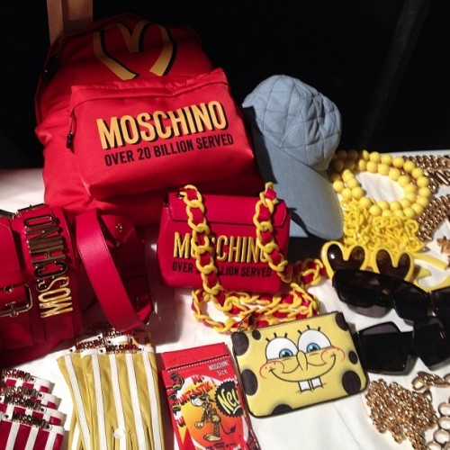 Moschino...Dinner is served accessories by modates.gr